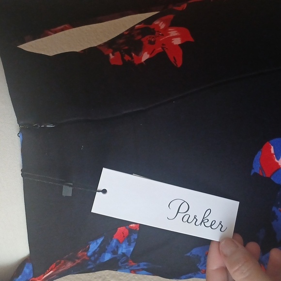 BRAND NEW!! PARKER XS FLORAL BODYCON VIBRANT DRESS - Picture 9 of 11